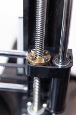 3D yazıcıda z ekseni. 3d yazıcı parçaları