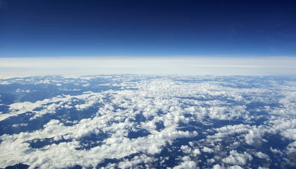 Αεροφωτογραφία του ουρανού και τα σύννεφα — Φωτογραφία Αρχείου
