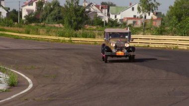 Ford model t phaeton, bentley 4 1 2 mx salon