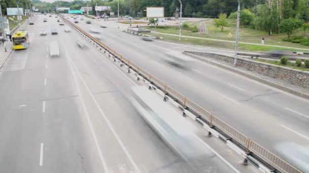 Hızlandırılmış şehir trafik geçen — Stok video