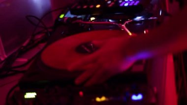 Vinil plak plaka tırmalamak dj