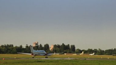 Jet çıkartıyor