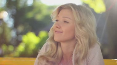 genç erkek gülümseyen