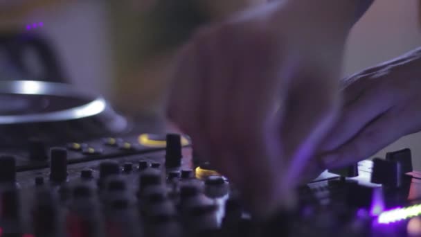 Close-up of female dj hands — Stock Video