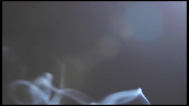 煙と灰色の背景上ヒューム — ストック動画