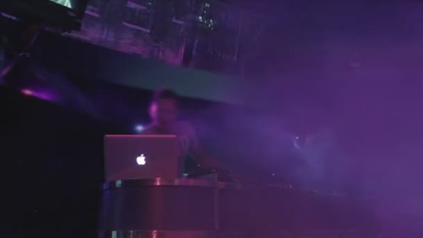 Dj playing using laptop — Stock Video