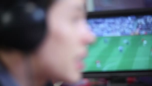 Football commentateur de football — Video