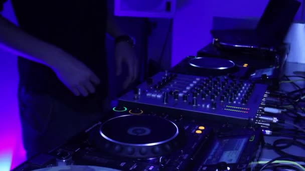 Tripod shot of performing DJ — Stock Video