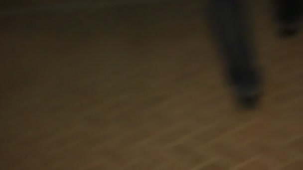 Point de vue de la personne ivre dans la nuit 