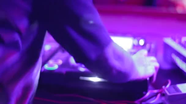 Dança rítmica de DJ — Vídeo de Stock