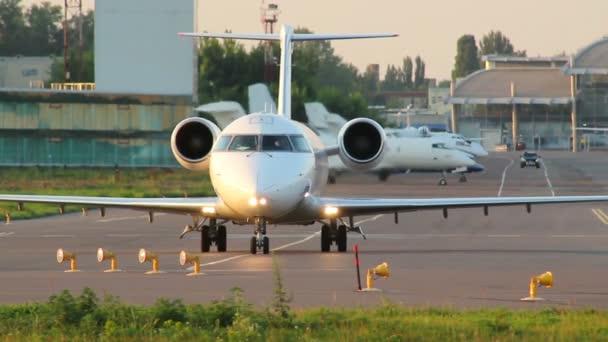 Flugzeuge drehen sich — Stockvideo