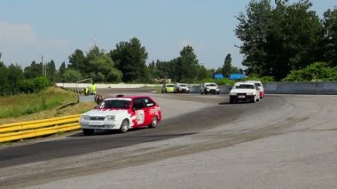 Acele racecars grubu