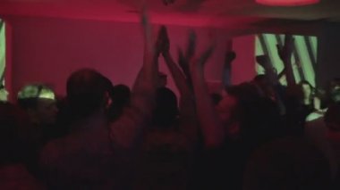 dans pistinde clubbers