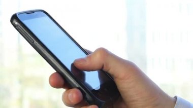 dokunmatik telefonda SMS tipik iş adamı
