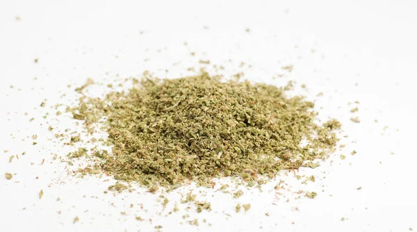 Marijuana Krossat Pulver Vit Bakgrund — Stockfoto