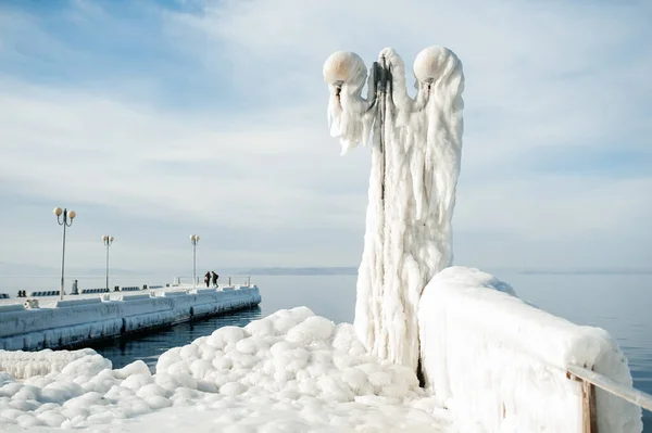 Icy Lantern Shape Monster Winter Landscape Selective Focus — Stockfoto