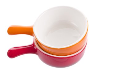 turuncu ve kırmızı boş kaplar