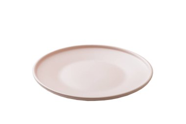 Pembe seramik yuvarlak tabak beyaz arka planda izole edilmiş. perspektif görünümü.