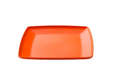 Beyaz arka planda izole edilmiş turuncu plastik plaka. perspektif görünümü.