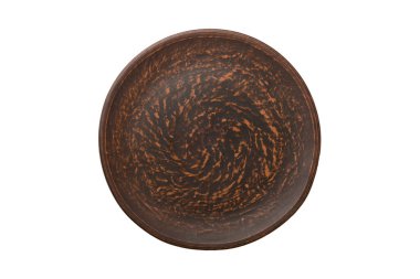 Kahverengi seramik yuvarlak tabak beyaz arka planda izole edilmiş. Üst görünüm.