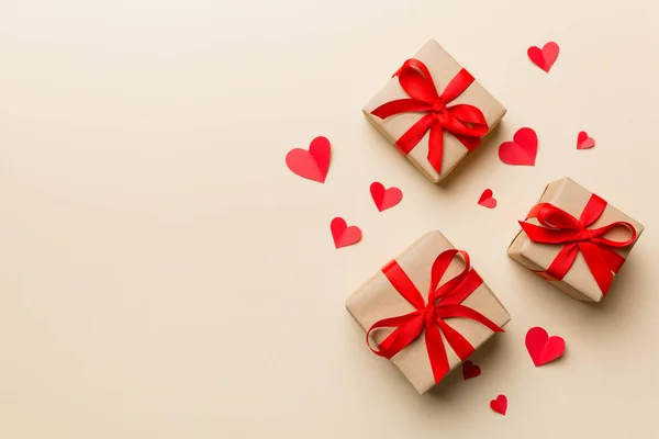 Composizione San Valentino Confezione Regalo Rossa Con Fiocco Cuore Regalo — Foto Stock