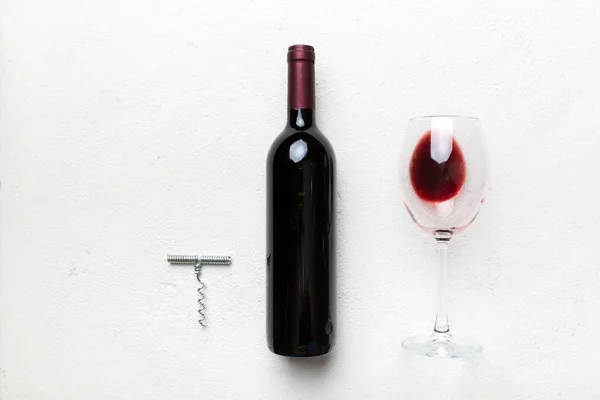Flache Komposition Mit Korkenzieher Flasche Wein Und Elegantem Glas Auf — Stockfoto
