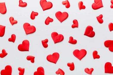 Sevgililer günü arka plan ile kırmızı Kalpler, üstten görünüm .