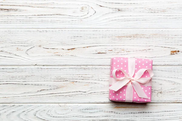 Composición San Valentín Caja Regalo Roja Con Arco Corazón Regalo — Foto de Stock