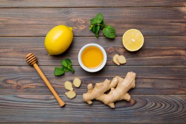 Doğal soğuk algınlığı ve grip ilaçları. Bağışıklık uyarımı ve virüs koruması için doğal malzemeler. Üst görünüm düzlüğü.