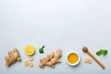 Doğal soğuk algınlığı ve grip ilaçları. Bağışıklık uyarımı ve virüs koruması için doğal malzemeler. Üst görünüm düzlüğü.