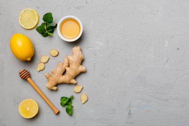 Doğal soğuk algınlığı ve grip ilaçları. Bağışıklık uyarımı ve virüs koruması için doğal malzemeler. Üst görünüm düzlüğü.