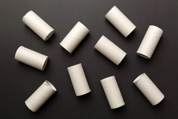 Rollo Papel Higiénico Vacío Sobre Fondo Color Tubo Papel Reciclable —  Fotos de Stock