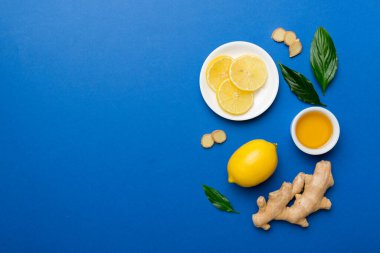 Doğal soğuk algınlığı ve grip ilaçları. Bağışıklık uyarımı ve virüs koruması için doğal malzemeler. Üst görünüm düzlüğü.