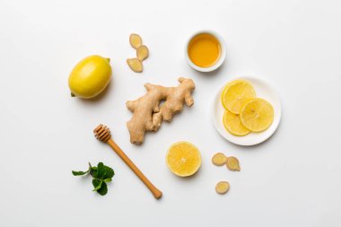 Doğal soğuk algınlığı ve grip ilaçları. Bağışıklık uyarımı ve virüs koruması için doğal malzemeler. Üst görünüm düzlüğü.