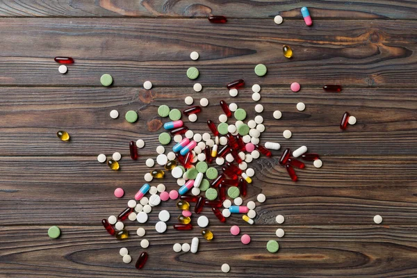 Pilules Comprimés Assortis Bordure Supérieure Sur Fond Coloré Nombreuses Pilules — Photo