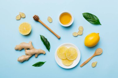 Doğal soğuk algınlığı ve grip ilaçları. Bağışıklık uyarımı ve virüs koruması için doğal malzemeler. Üst görünüm düzlüğü.