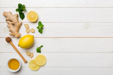 Doğal soğuk algınlığı ve grip ilaçları. Bağışıklık uyarımı ve virüs koruması için doğal malzemeler. Üst görünüm düzlüğü.