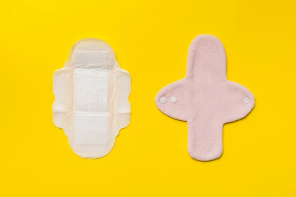 Conjunto Almofadas Menstruais Reutilizáveis Brilhantes Coloridas Zero Períodos Resíduos Mulher — Fotografia de Stock