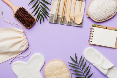 Sıfır atık. Çevre dostu günlük aksesuarlar. en üstteki görünüm.