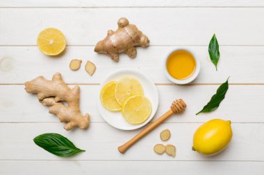 Doğal soğuk algınlığı ve grip ilaçları. Bağışıklık uyarımı ve virüs koruması için doğal malzemeler. Üst görünüm düzlüğü.