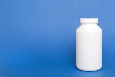 İlaçlar, ilaç şişesi, sağlık ve tıbbi destek. Vitamin hapları. Yeşil yapraklı vitaminler, doğal organik biyo takviyeler, fotokopi alanı..