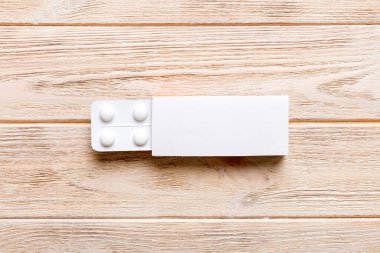 Boş Beyaz Ürün Paket Model Kutusu. Kabarcık görünümlü boş ilaç kutusunu aç.