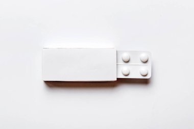 Boş Beyaz Ürün Paket Model Kutusu. Kabarcık görünümlü boş ilaç kutusunu aç.