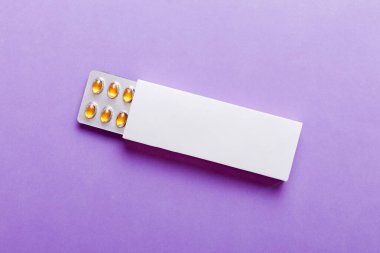 Boş Beyaz Ürün Paket Model Kutusu. Kabarcık görünümlü boş ilaç kutusunu aç.