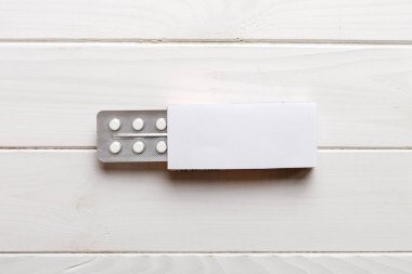 Boş Beyaz Ürün Paket Model Kutusu. Kabarcık görünümlü boş ilaç kutusunu aç.