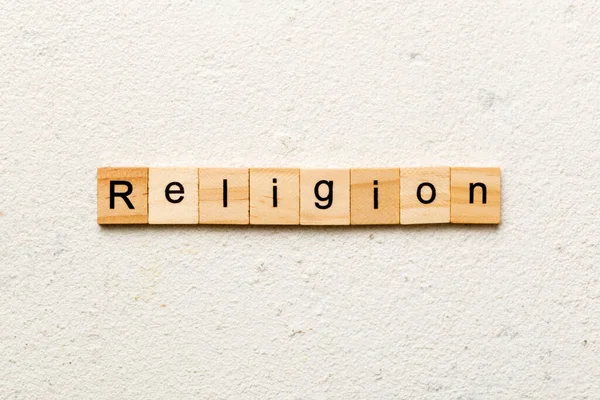 Palabra Religión Escrita Madera Texto Religión Mesa Cemento Para Diseño —  Fotos de Stock
