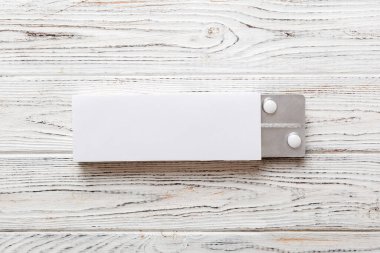 Boş Beyaz Ürün Paket Model Kutusu. Kabarcık görünümlü boş ilaç kutusunu aç.