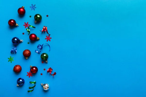 Christmas Composition Pattern Christmas Balls Colored Background Flat Lay Top — Stock fotografie