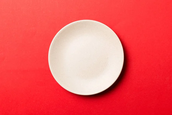 먹이로 수있는 베이지 접시의 배경의 설계할 — 스톡 사진