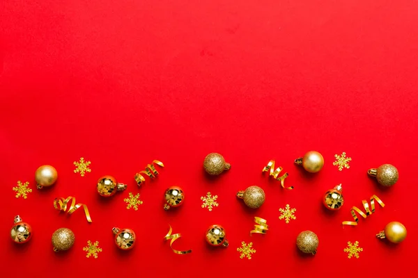 Christmas Composition Pattern Christmas Balls Colored Background Flat Lay Top — Fotografia de Stock